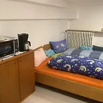 Doppelzimmer mit neuem Bad im Souterrain der Villa Naturpark
